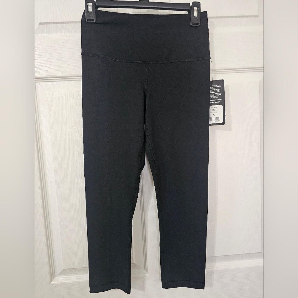 90 Degree By Reflex Black Capri Leggings